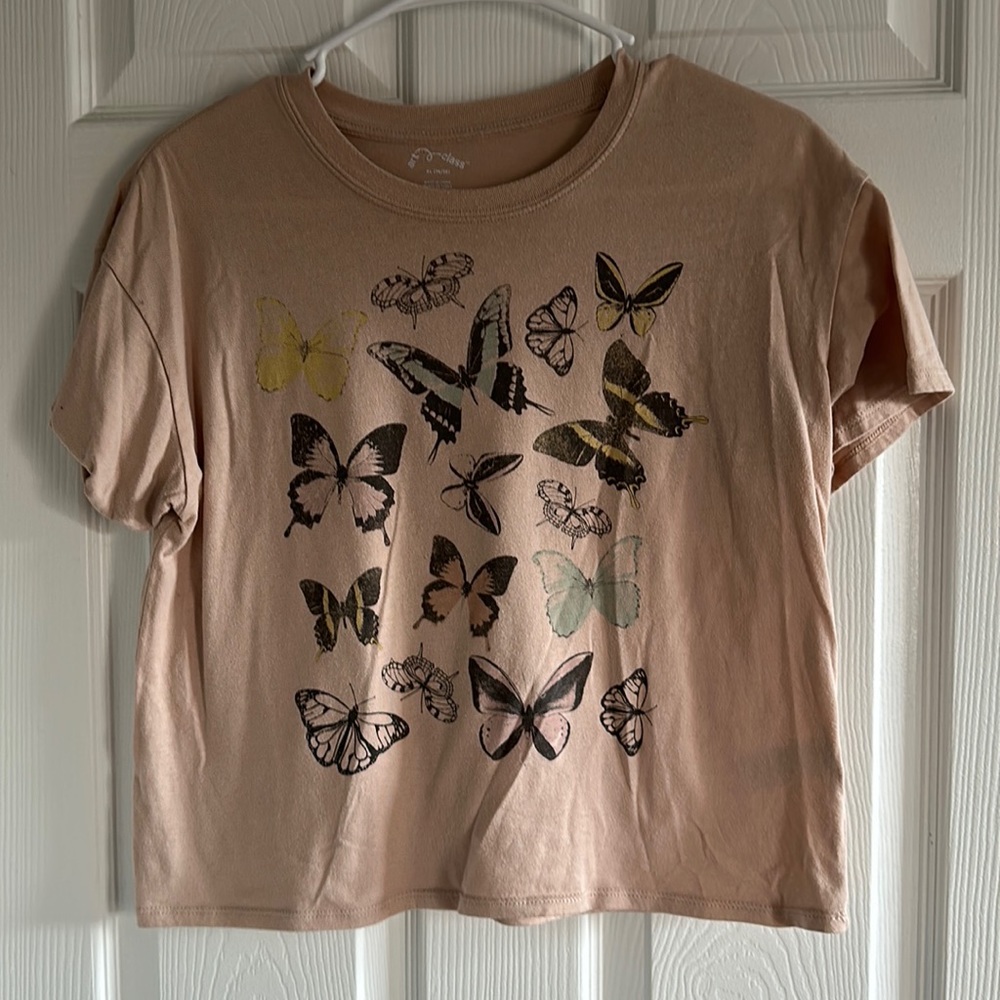 Butterfly tee